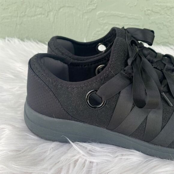 Bzees Women's Inspire Black Lace-Up Slip-On Walking Sneakers Size 9M - Picture 5 of 8